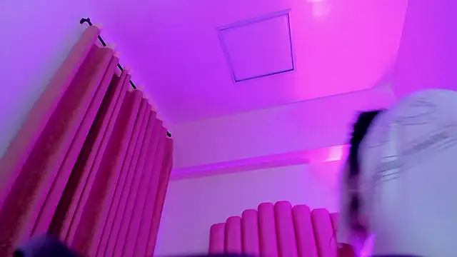 Lana_fox01 live sex cam