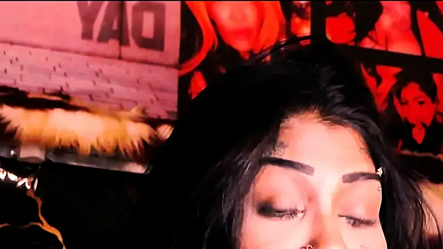 indian_dreamgirl webcam