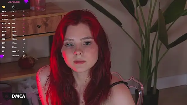 Nora__Ray webcam