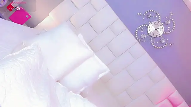 Kisses_Sophia webcam