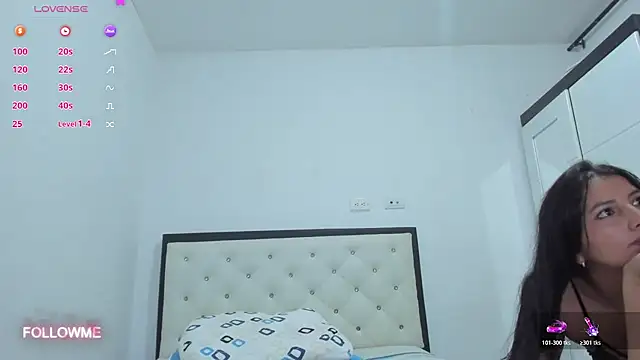 CuteLatinaxx live cam on StripChat