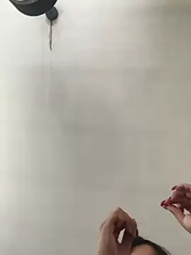 MissNyraSecret webcam