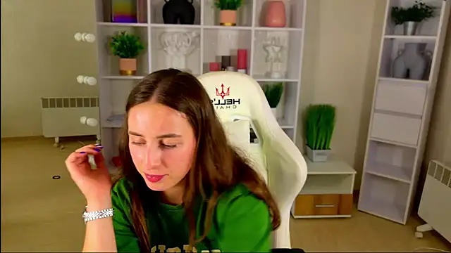 NadinnL webcam