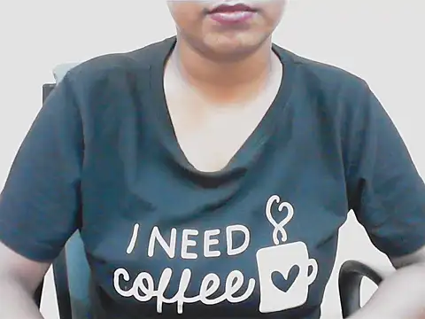 LovingPihu webcam