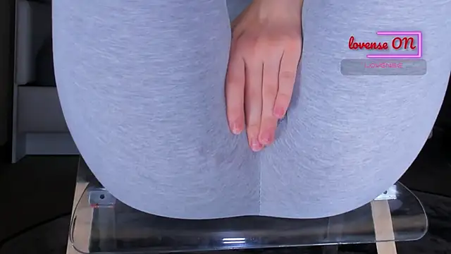 Cameltoe_squirt_inPants webcam