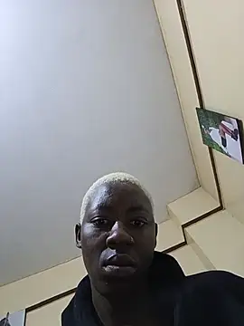 SquirtQueen16 webcam