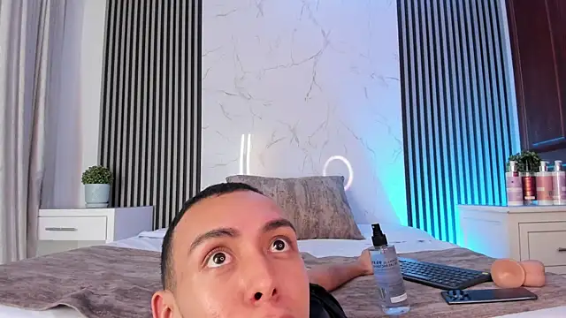 EthaanCox webcam