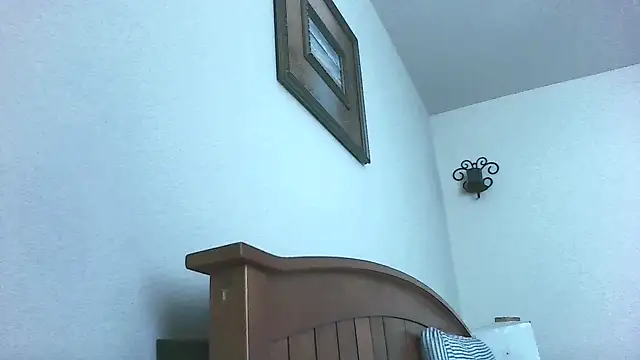 Yournaughty webcam