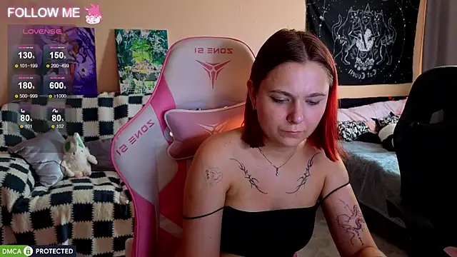 Chloe_Cherrys webcam