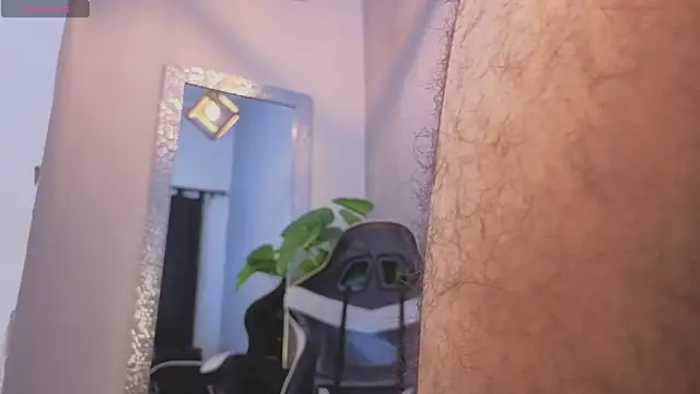 Markos_Miles webcam