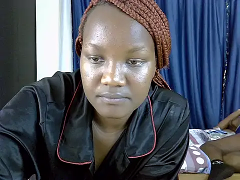 FlirtyMira webcam