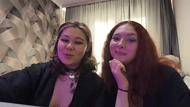 LunarCouple_ webcam