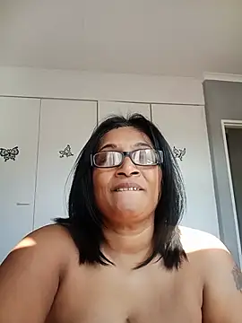 MatureIndianMamixx webcam