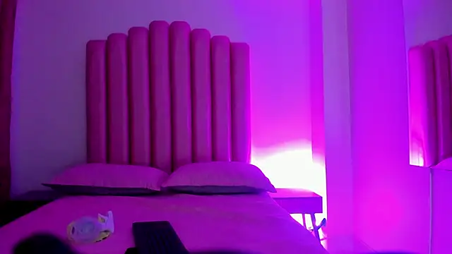 Lana_fox01 live sex cam