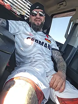 Beardedtattood Live Web Cam Show