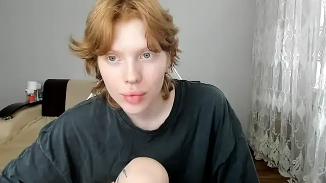 StellaDavis webcam
