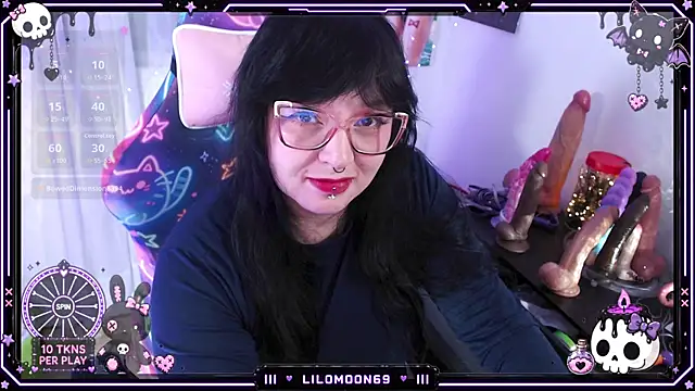 LiloMoon69 webcam