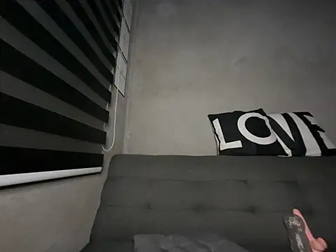 wild_apple69 webcam