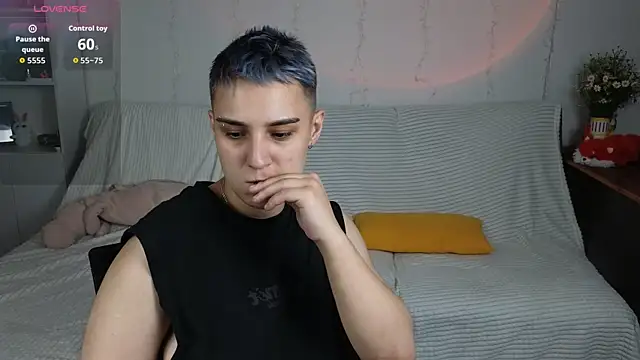LuxuryLoverss webcam