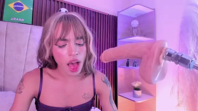 nikkita_dragon_ webcam