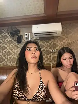 hugecock_tamira Live Web Cam Show