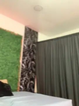 KissyIsabella_ Live Web Cam Show