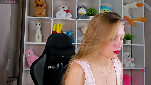 Neelly_Collins webcam