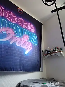 Mikaaa97 webcam