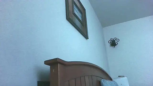 Yournaughty webcam