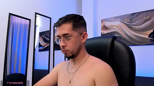 Tommas_Jhonson webcam