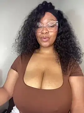 CARAMELGODDESSX23 webcam