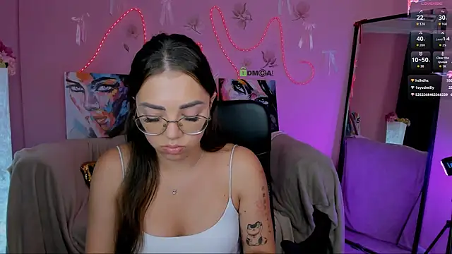 kiki_swan webcam