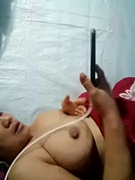 BigAss-69 webcam