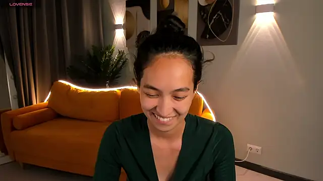 FlirtyAura webcam
