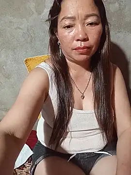Yellow-pink webcam