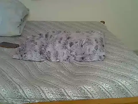 Prettybaddie01 webcam