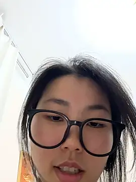 xiaonaimao-001 - XIAOnaimao-001's free webcam - UK Sex Cams