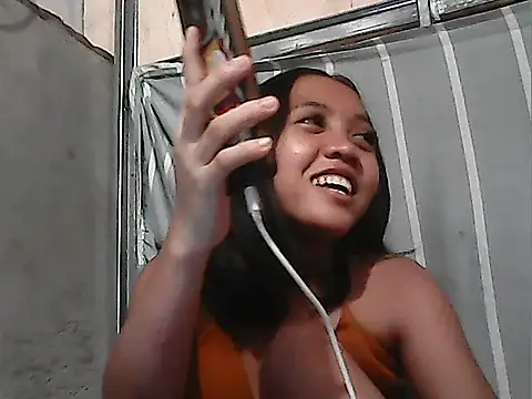 Yours_AsianPinayGirl18 webcam