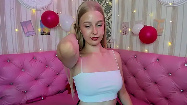 EllaxPrincess webcam