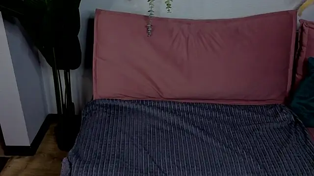 EricaWilds webcam