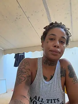 Kira_nyxx webcam