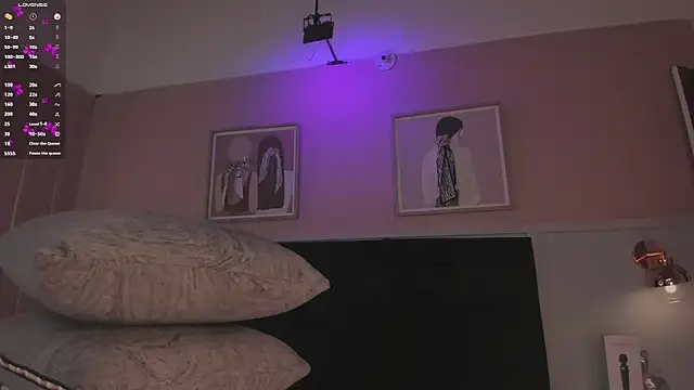 elodie_walker webcam