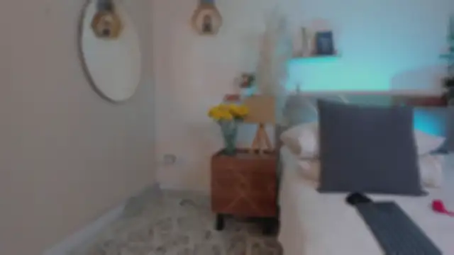 YariRose webcam
