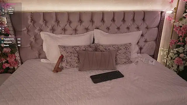 Erotic_boobs_ webcam
