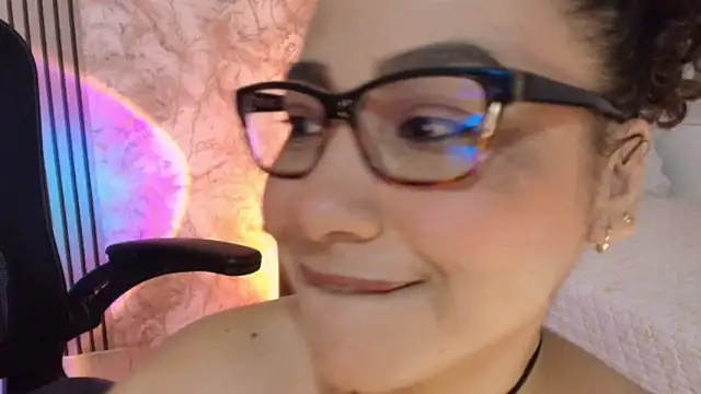 JuliRamirez webcam