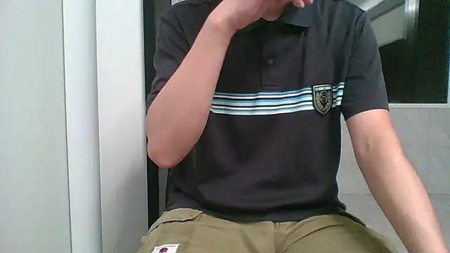 nole_china7 (Ask my age) - talk / fun / cum
