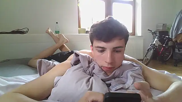 freshboy72 live sex cam