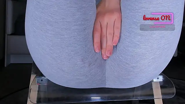 Cameltoe_squirt_inPants webcam