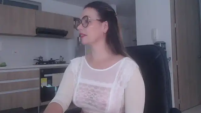 LovePaula webcam