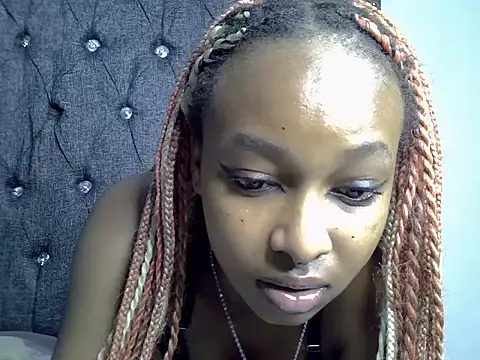 cocolaurah webcam